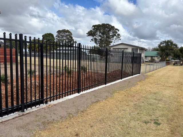 Commercial Fencing